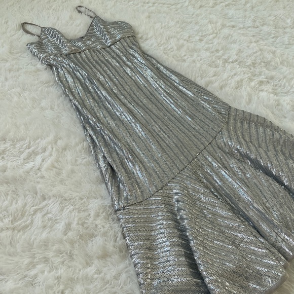 NWT Saylor Sequin Dress - Picture 5 of 8